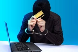 خرید های میلیونی یک تبهکار از داخل زندان/ او خودش را رئیس زندان معرفی کرده بود 