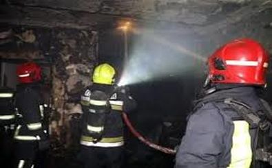 حریق انبار کاغذ در خیابان ظهیرالاسلام تهران
